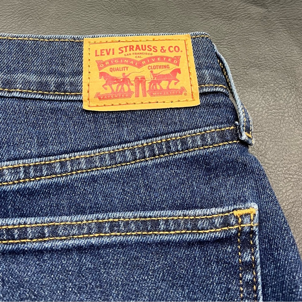 Levi Strauss $ Co Jean skirt - Size 30 -Brand new without tags - Picture 4 of 5